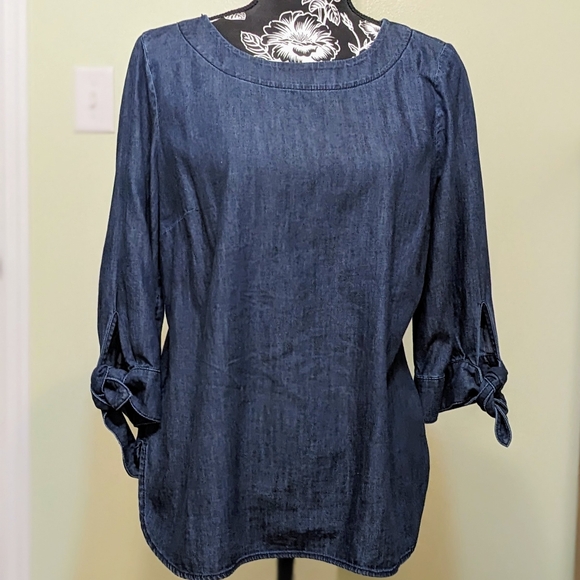Talbots Petite Denim Top. Tie-Sleeve 3/4 length. Scoop neckline. Size MP - Picture 2 of 13